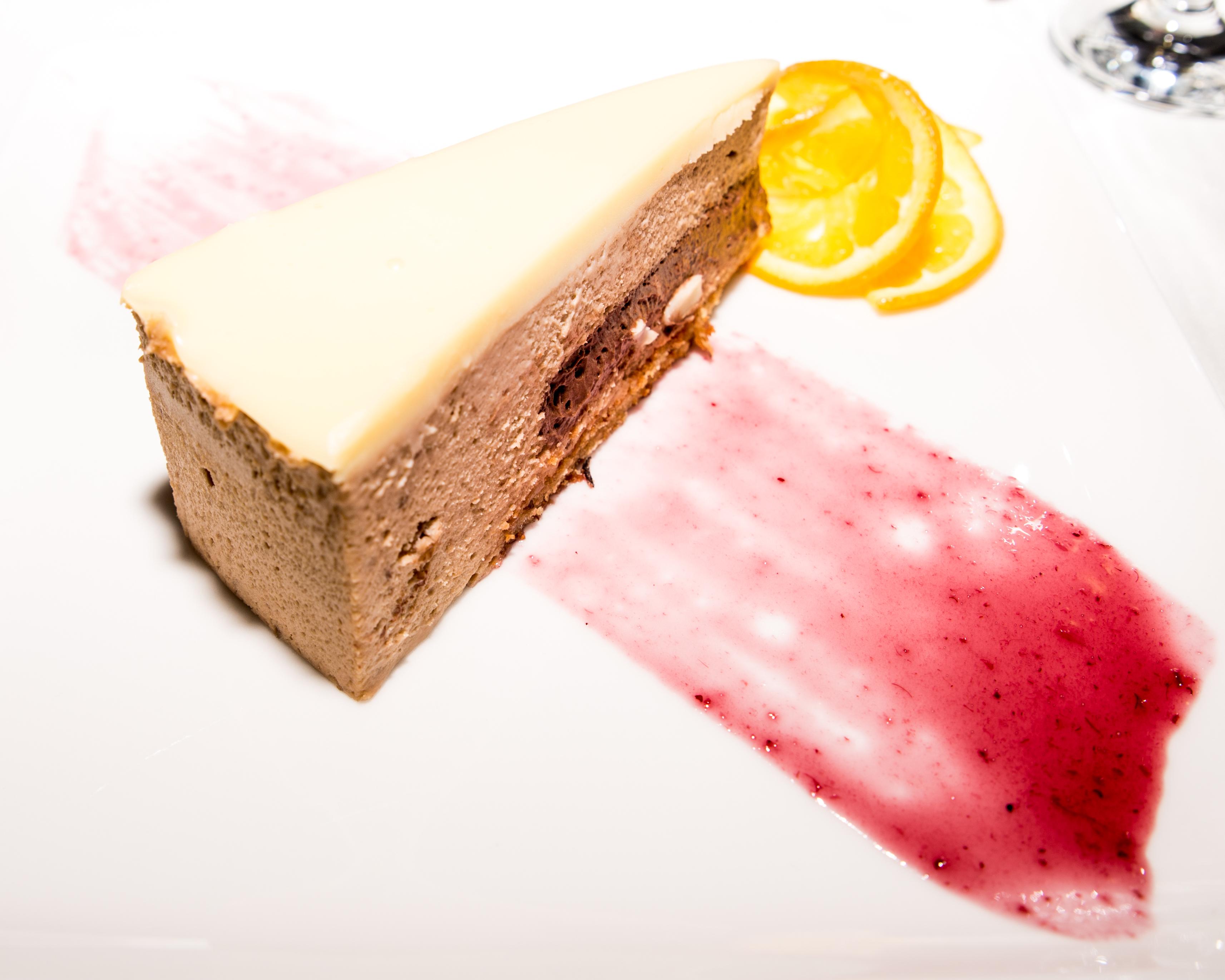 Hotel Radon Plaza SJJ Exterior foto A cheesecake