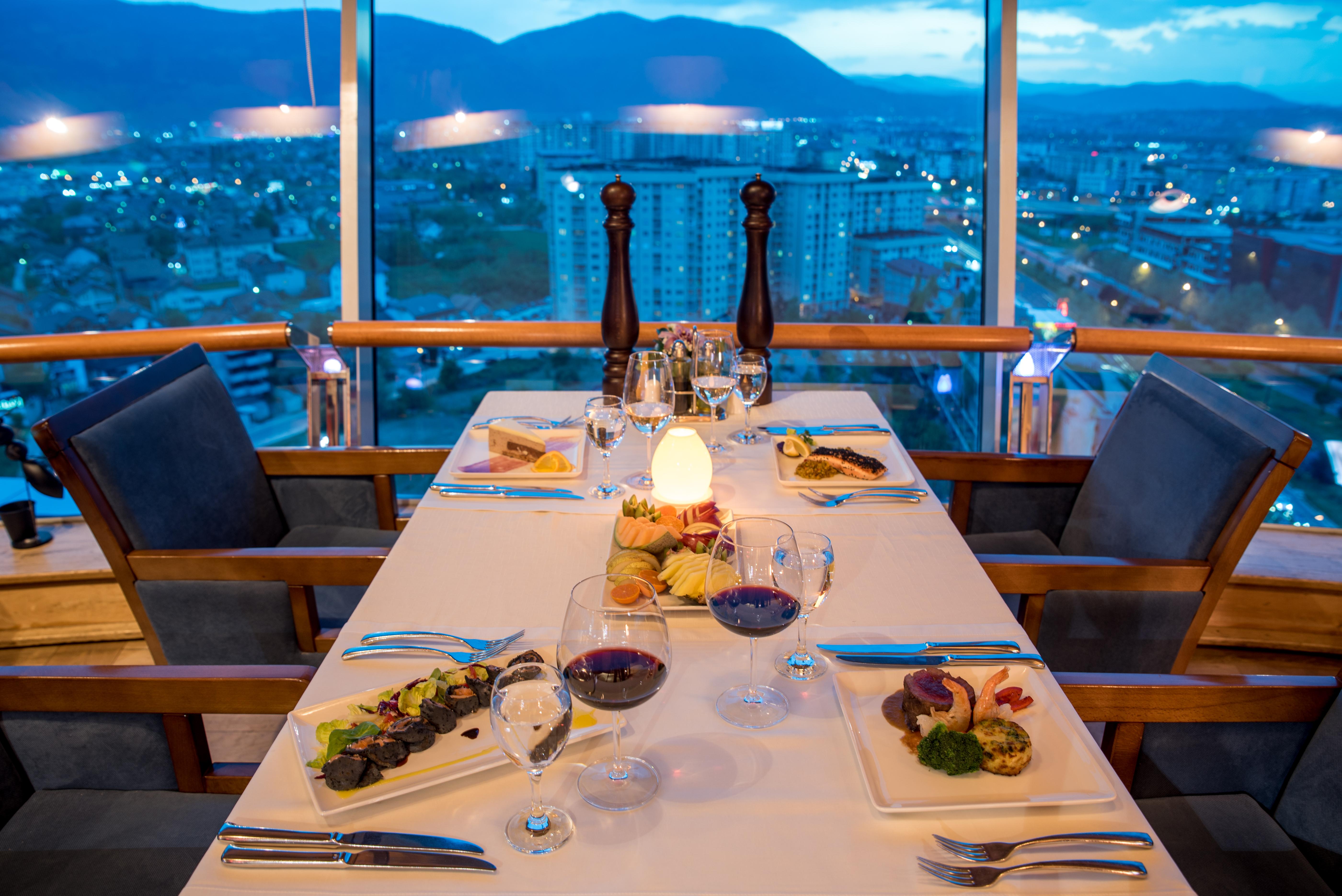 Hotel Radon Plaza SJJ Exterior foto The Sky Bar