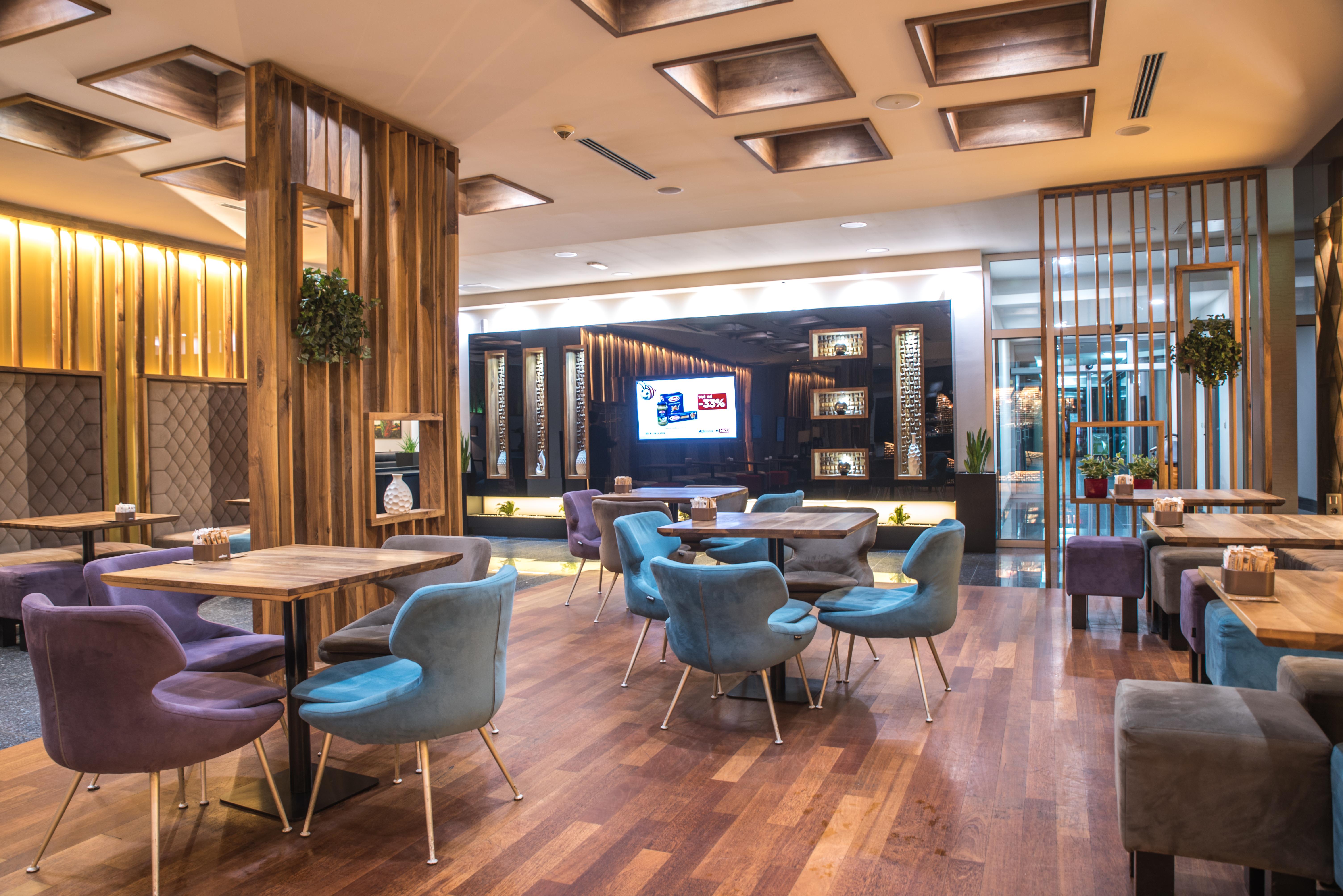 Hotel Radon Plaza SJJ Exterior foto VIP Lounge at Istanbul Atatürk Airport
