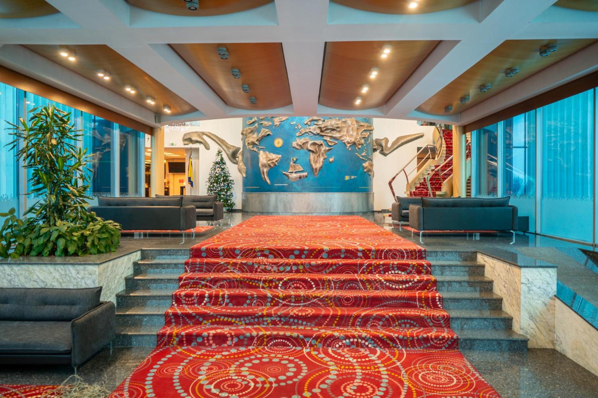 Hotel Radon Plaza SJJ Exterior foto Lobby